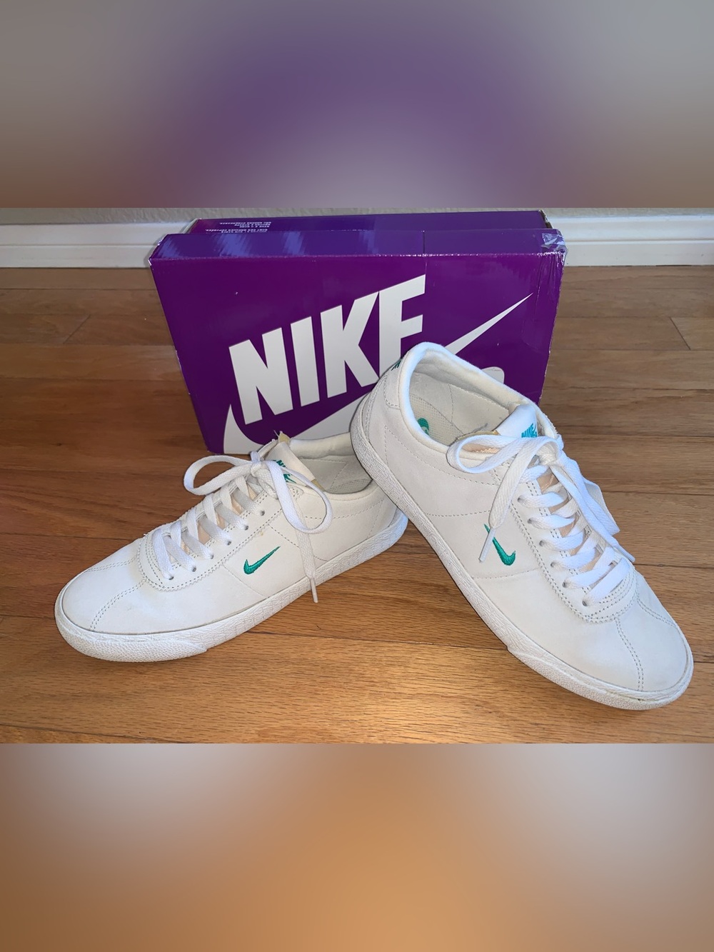 Nike SB Zoom Bruin White Low-Top Sneakers with Teal Swoosh, M6/W7.5